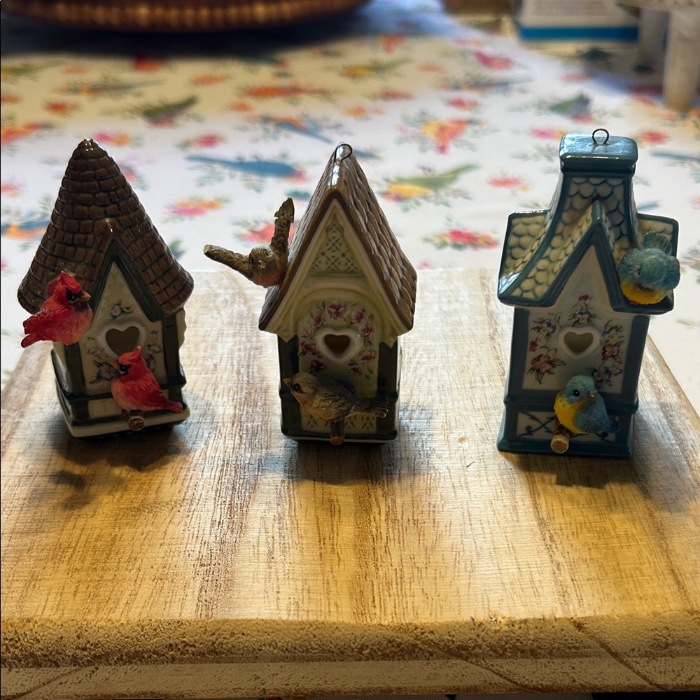 Bundle Vintage 1999 Heirloom Porcelain Birdhouse Ornaments Bradford Editions